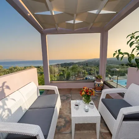 Lucia Simona アパート Mousata