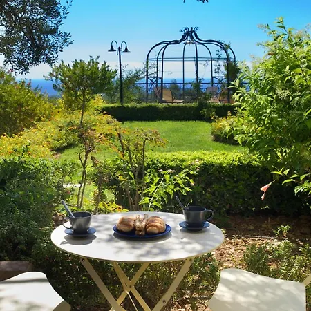 Lucia Simona Appartement Mousata